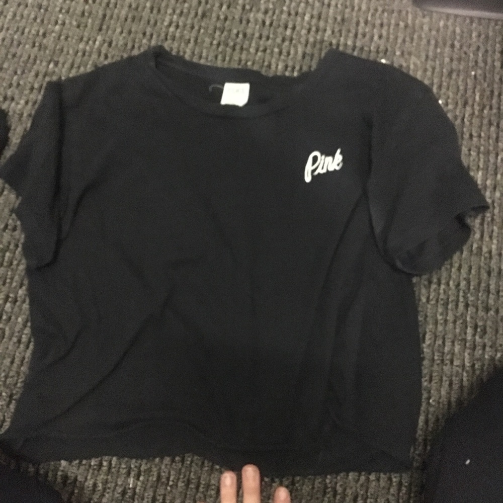 VS PINK cropped black tee shirt